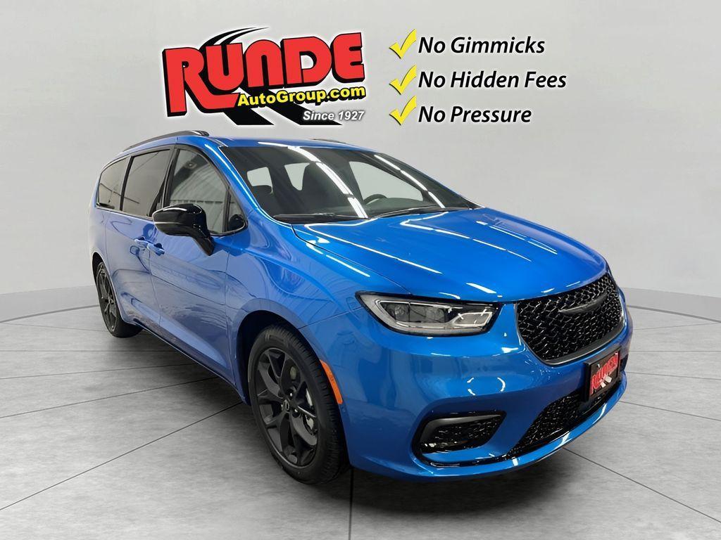 new 2026 Chrysler Pacifica car, priced at $48,975