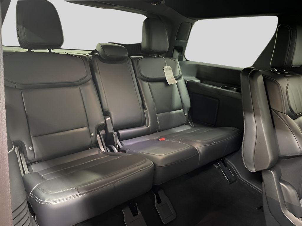 new 2025 Ford Expedition car, priced at $82,315