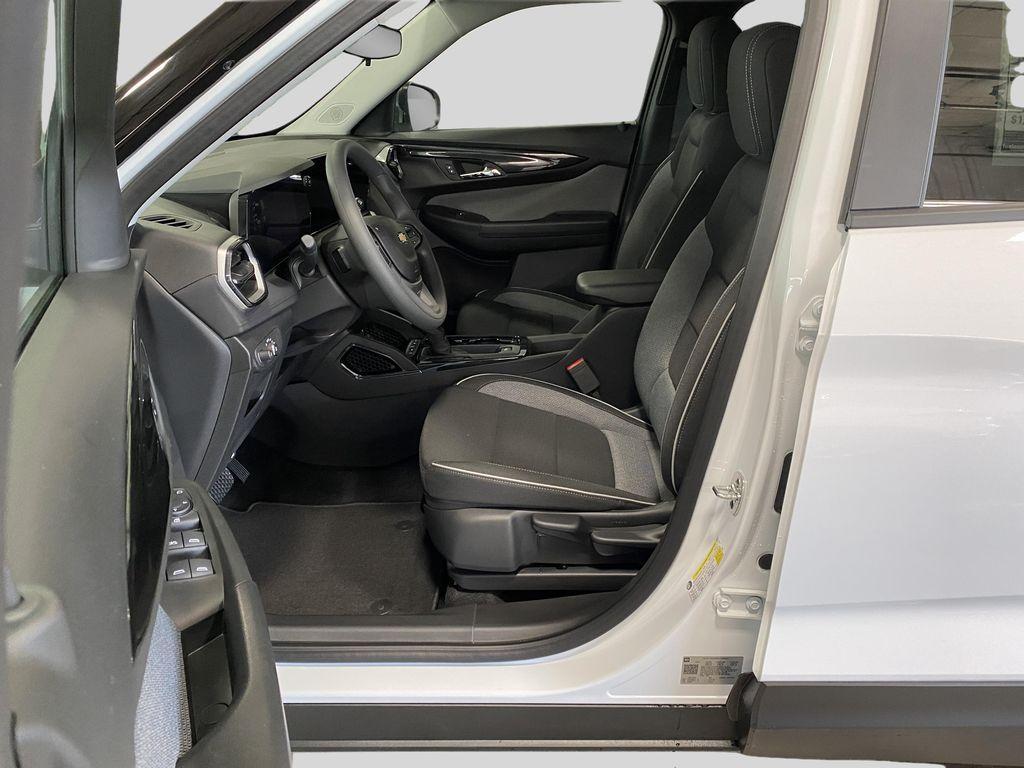 new 2026 Chevrolet TrailBlazer car, priced at $27,135