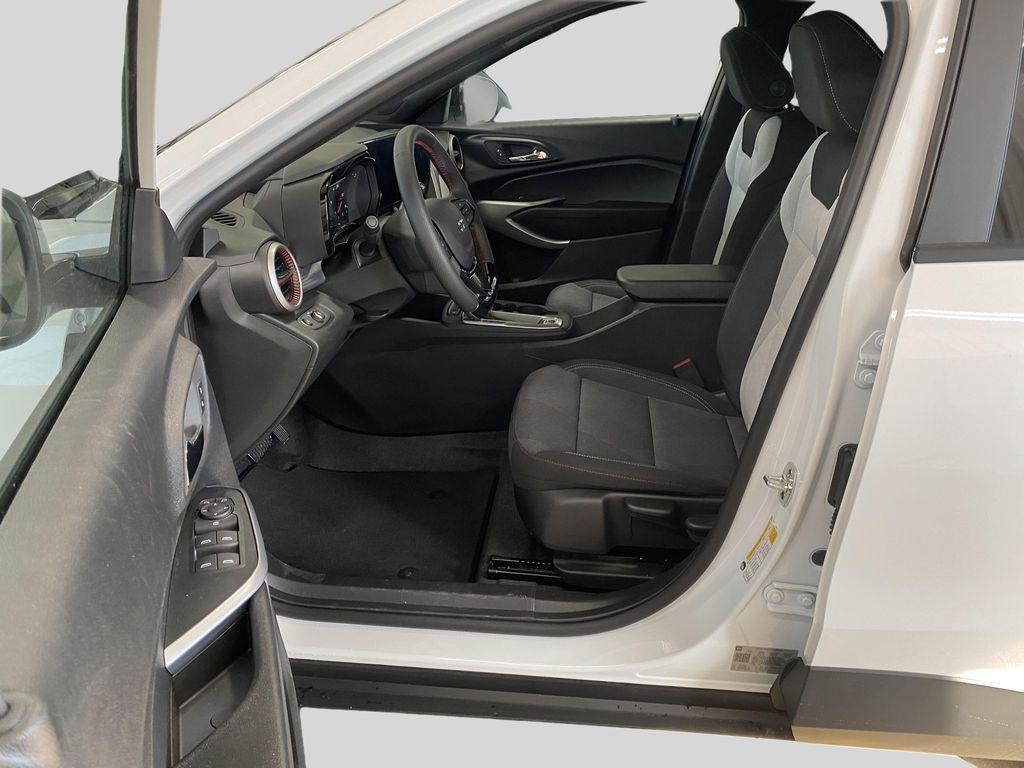 new 2026 Chevrolet Trax car, priced at $25,019