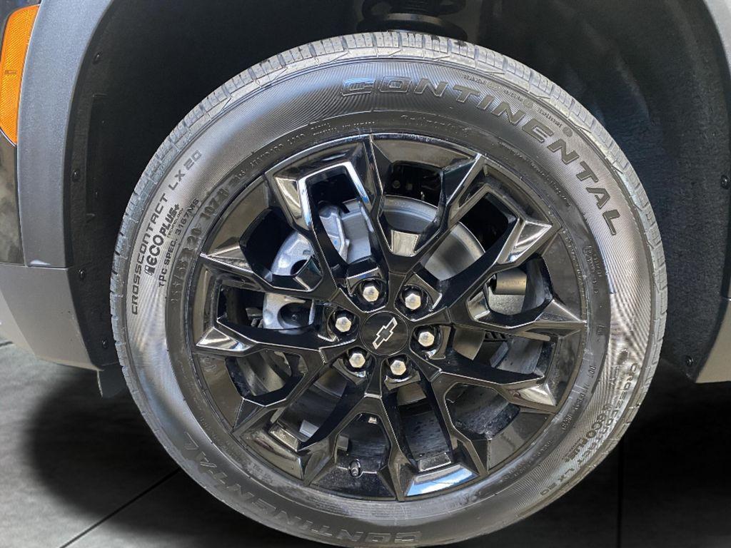 new 2026 Chevrolet Traverse car, priced at $47,817