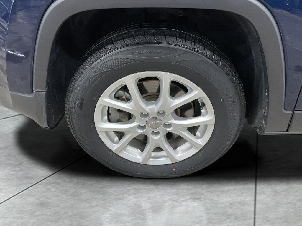 used 2018 Jeep Cherokee car, priced at $13,771