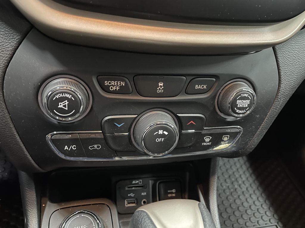 used 2018 Jeep Cherokee car, priced at $13,771