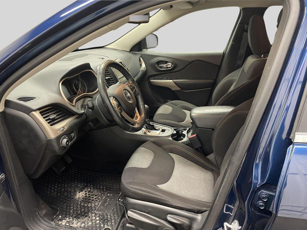 used 2018 Jeep Cherokee car, priced at $13,771