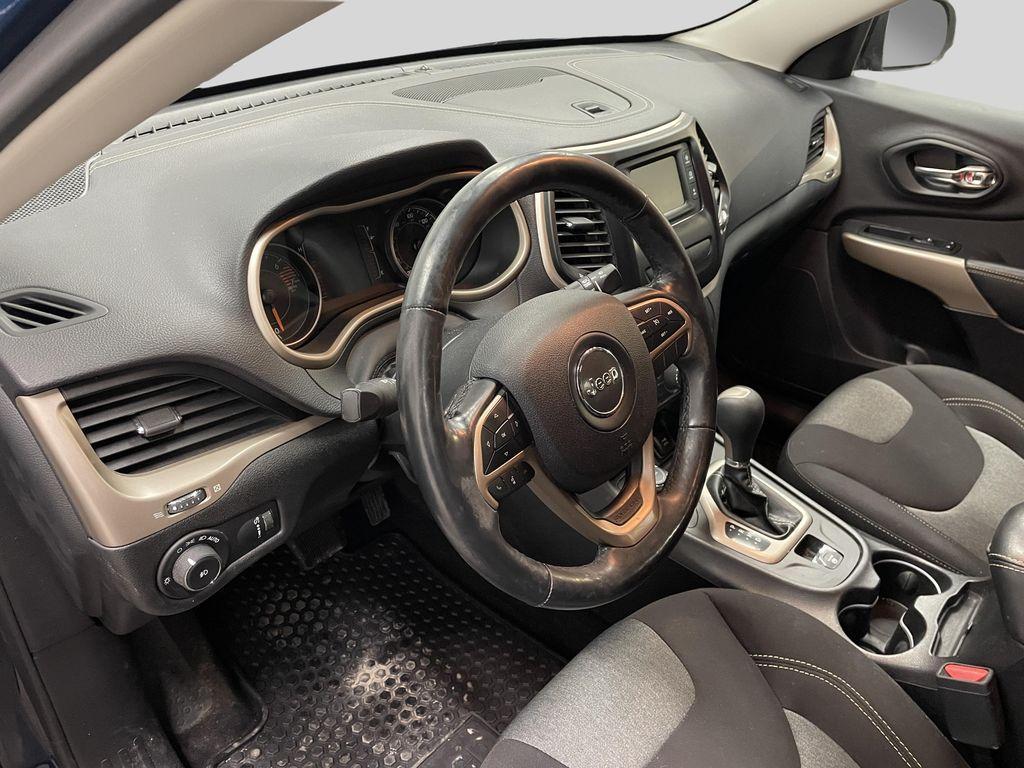 used 2018 Jeep Cherokee car, priced at $13,771