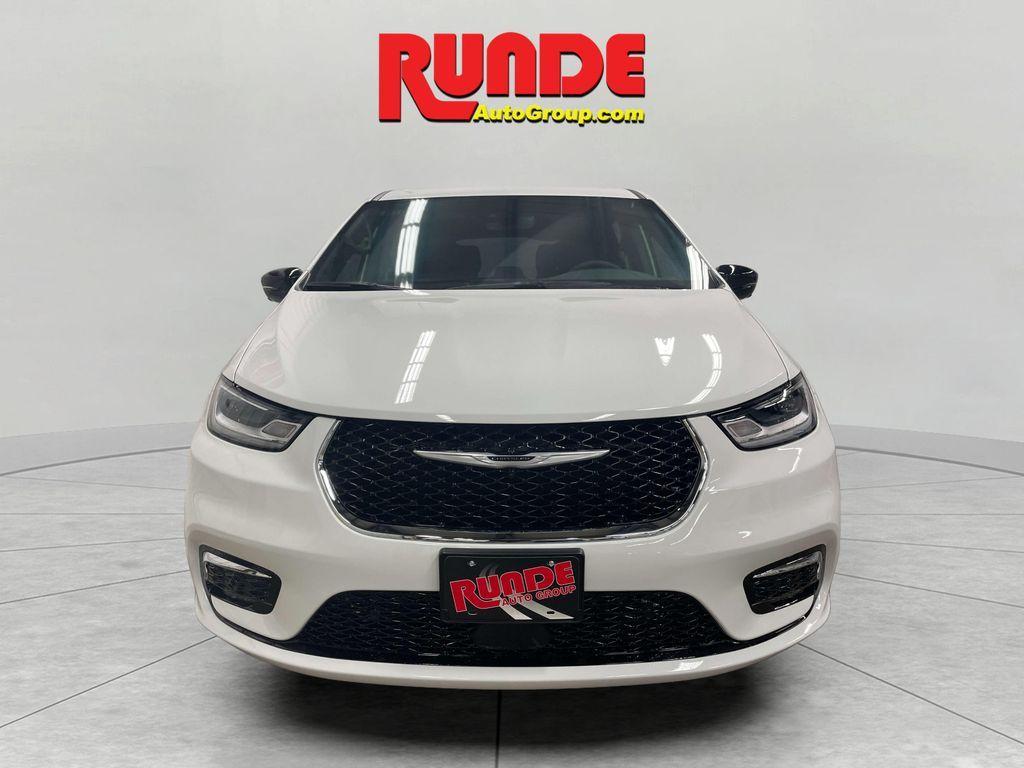 new 2026 Chrysler Pacifica car, priced at $48,071