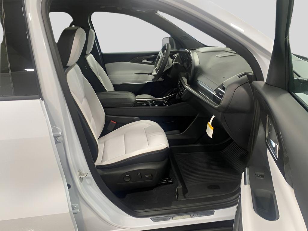 new 2026 Chevrolet Traverse car, priced at $59,626