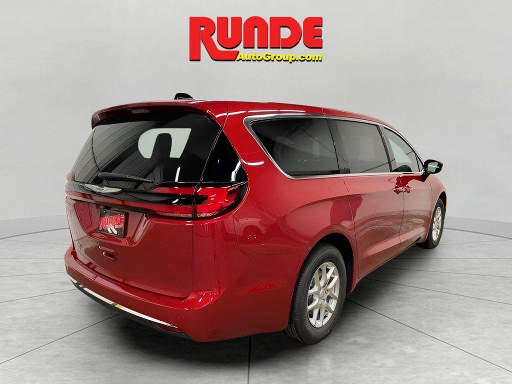 new 2026 Chrysler Pacifica car, priced at $44,043