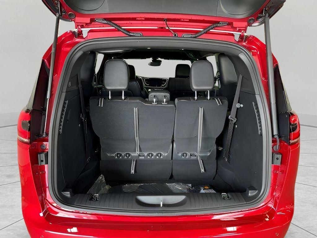 new 2026 Chrysler Pacifica car, priced at $44,043