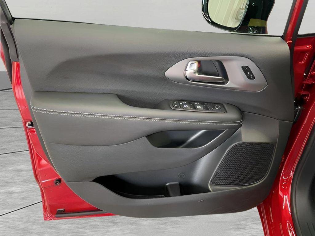 new 2026 Chrysler Pacifica car, priced at $44,043