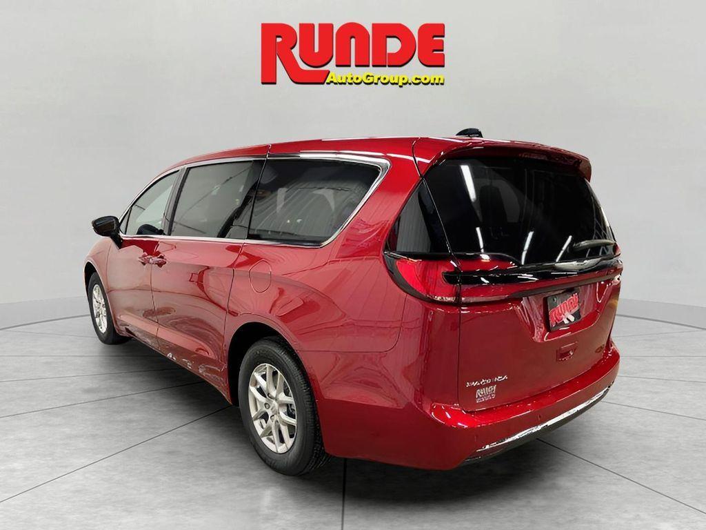 new 2026 Chrysler Pacifica car, priced at $44,043