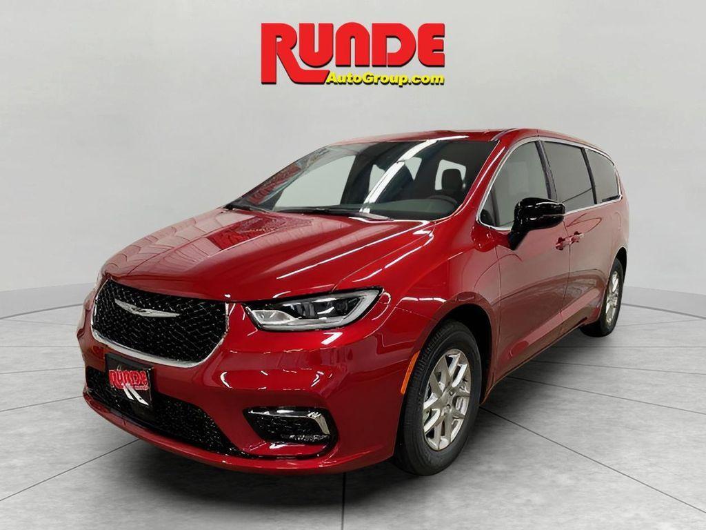 new 2026 Chrysler Pacifica car, priced at $44,043