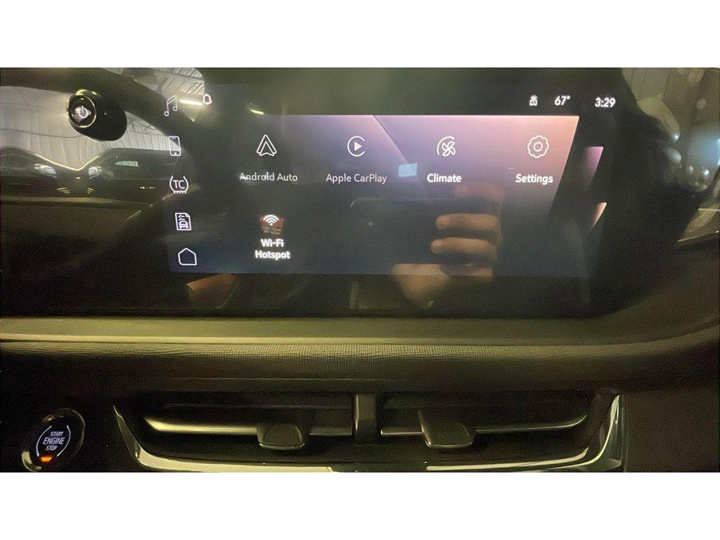 new 2025 Buick Envista car, priced at $25,380