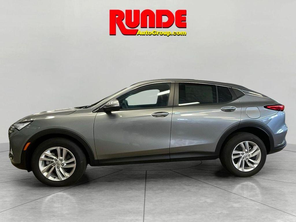 new 2025 Buick Envista car, priced at $25,380