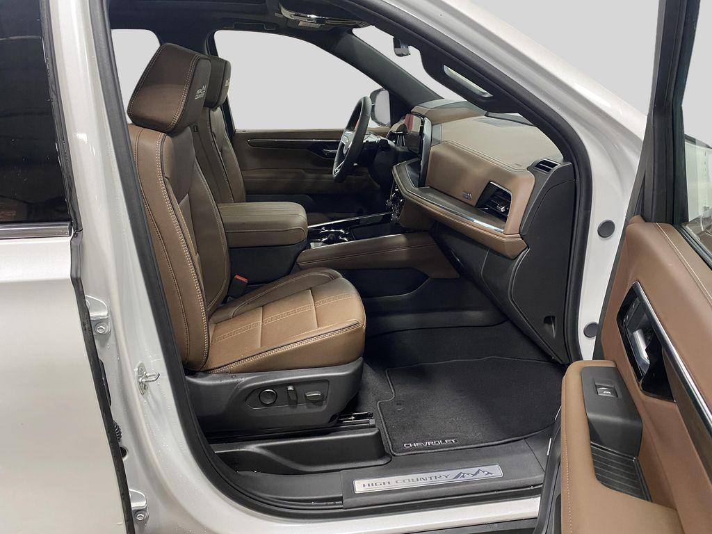 new 2025 Chevrolet Suburban car, priced at $86,725