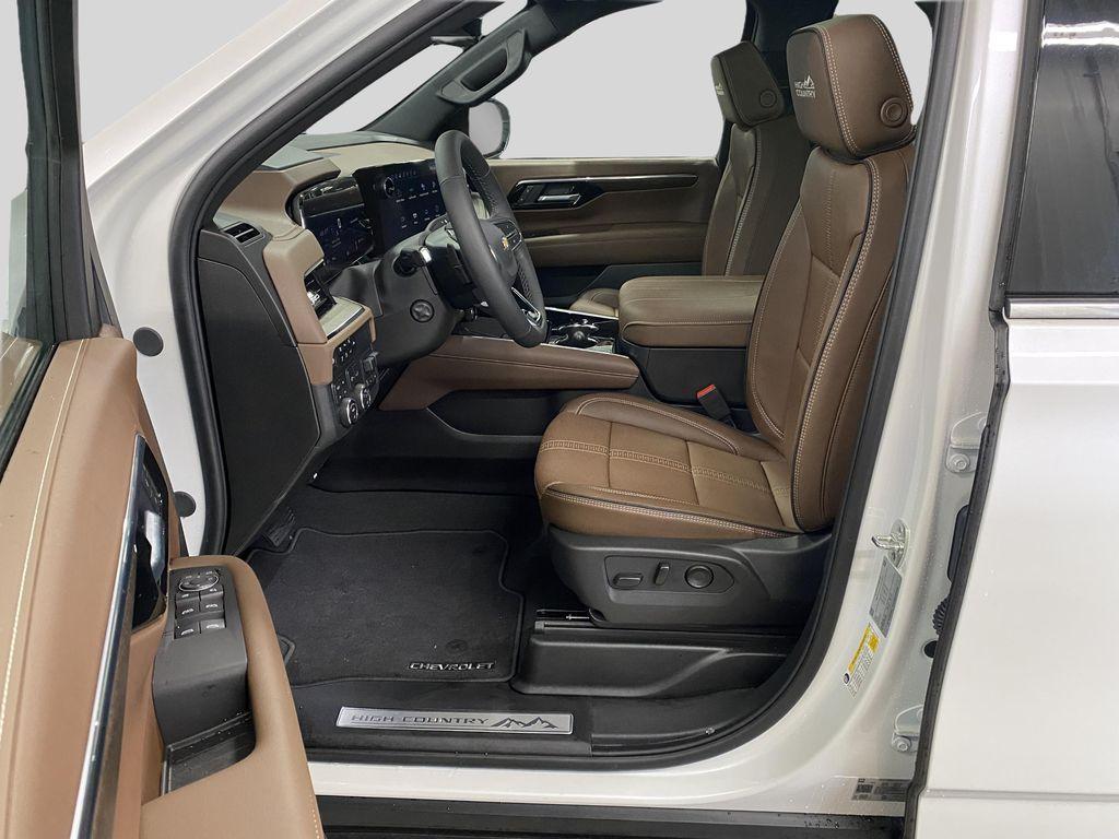 new 2025 Chevrolet Suburban car, priced at $86,725