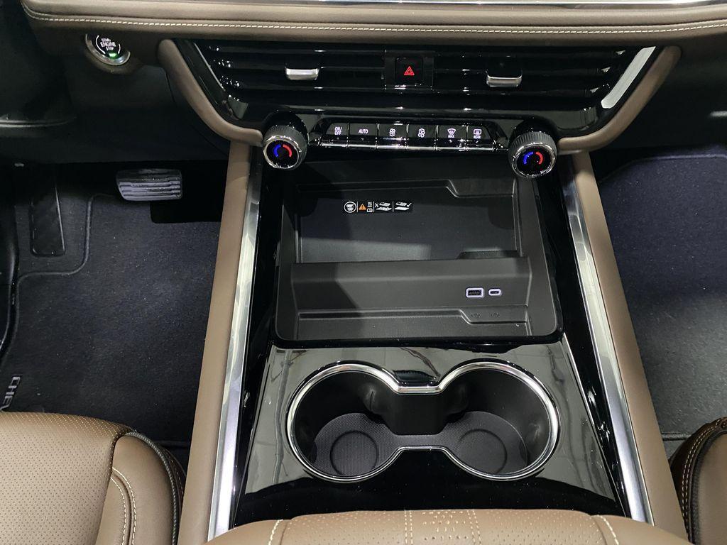 new 2025 Chevrolet Suburban car, priced at $86,725