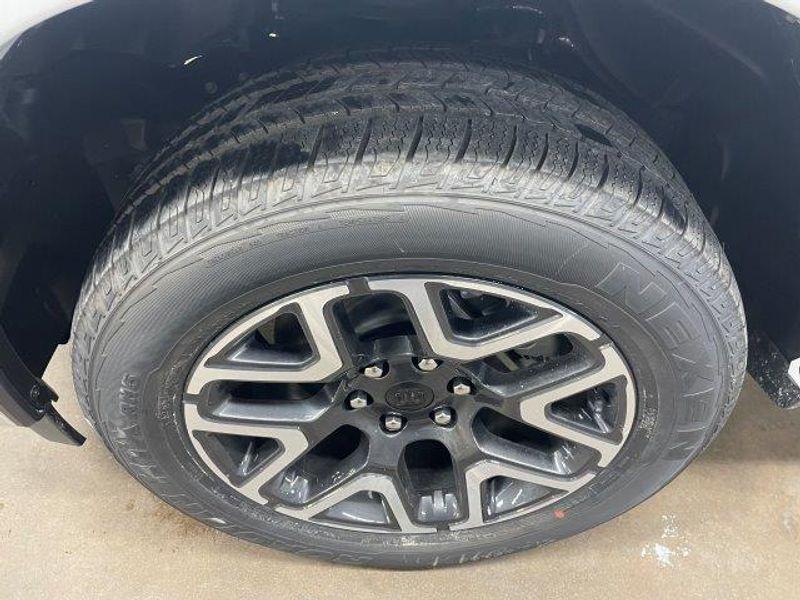 new 2025 Ram 1500 car, priced at $64,238