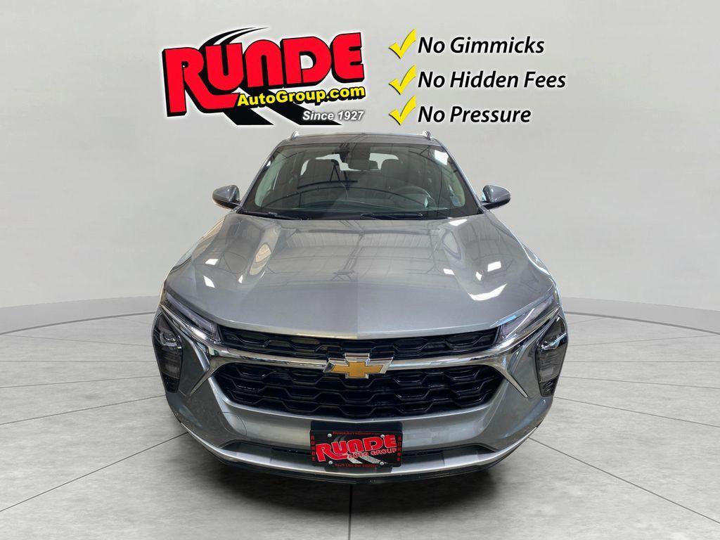 new 2026 Chevrolet Trax car, priced at $25,669