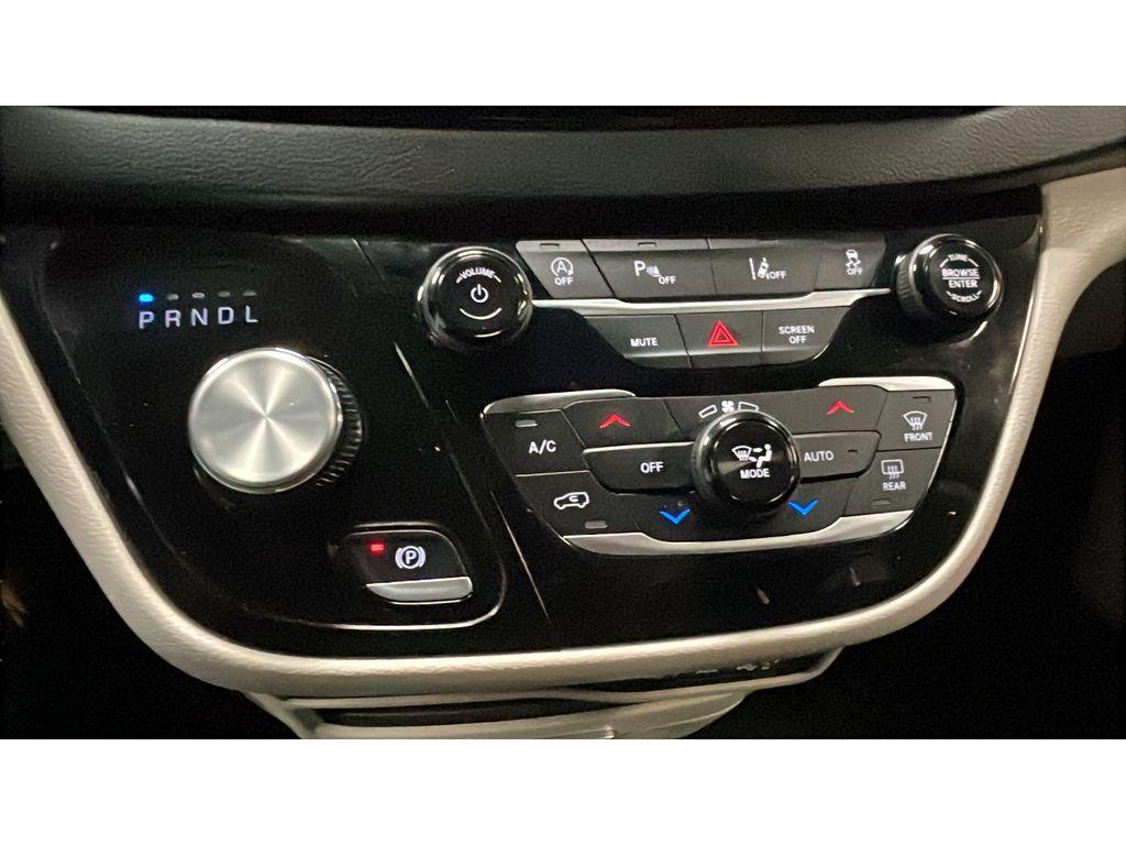 used 2023 Chrysler Pacifica car, priced at $26,800