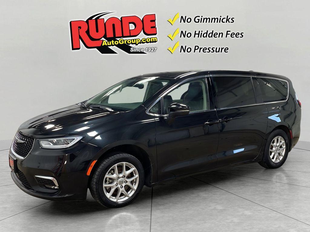 used 2023 Chrysler Pacifica car, priced at $26,800