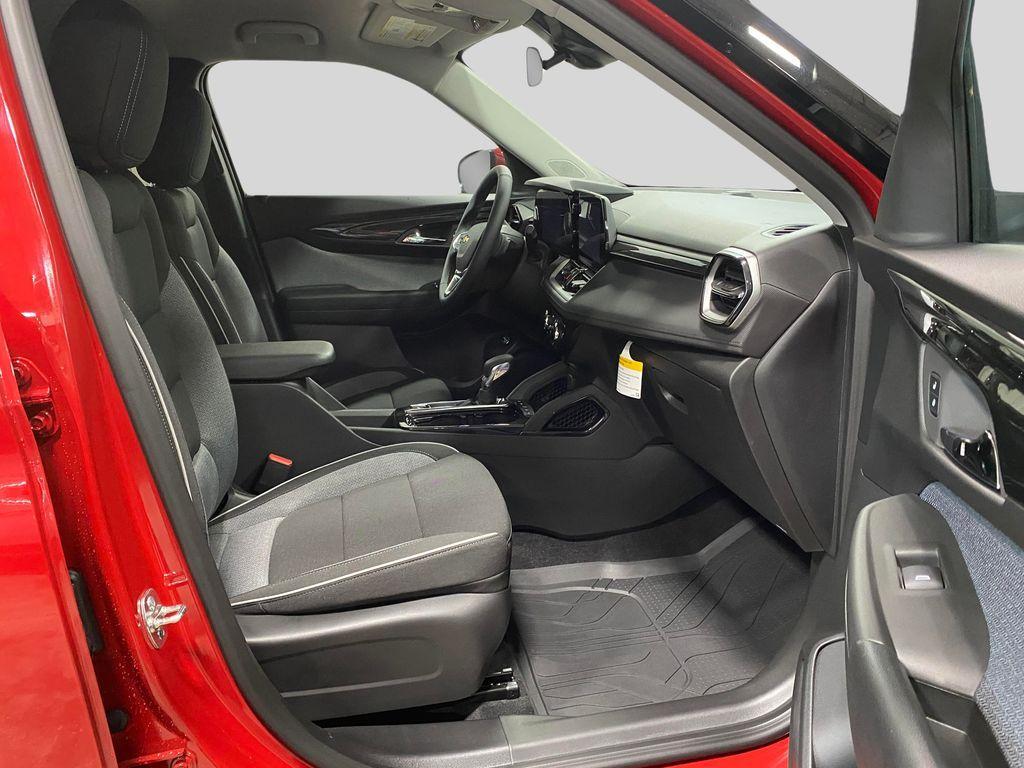 new 2026 Chevrolet TrailBlazer car, priced at $29,925