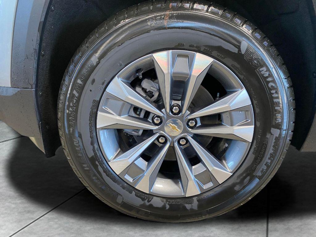 new 2026 Chevrolet Equinox car, priced at $32,324