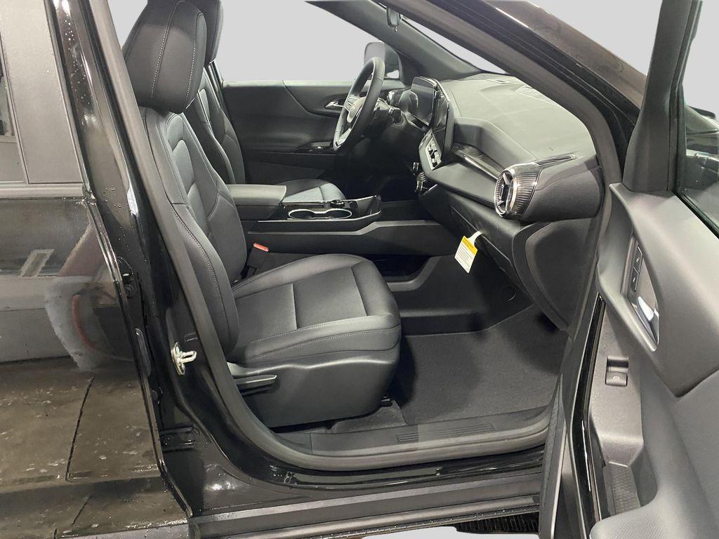 new 2026 Chevrolet Equinox car, priced at $33,744