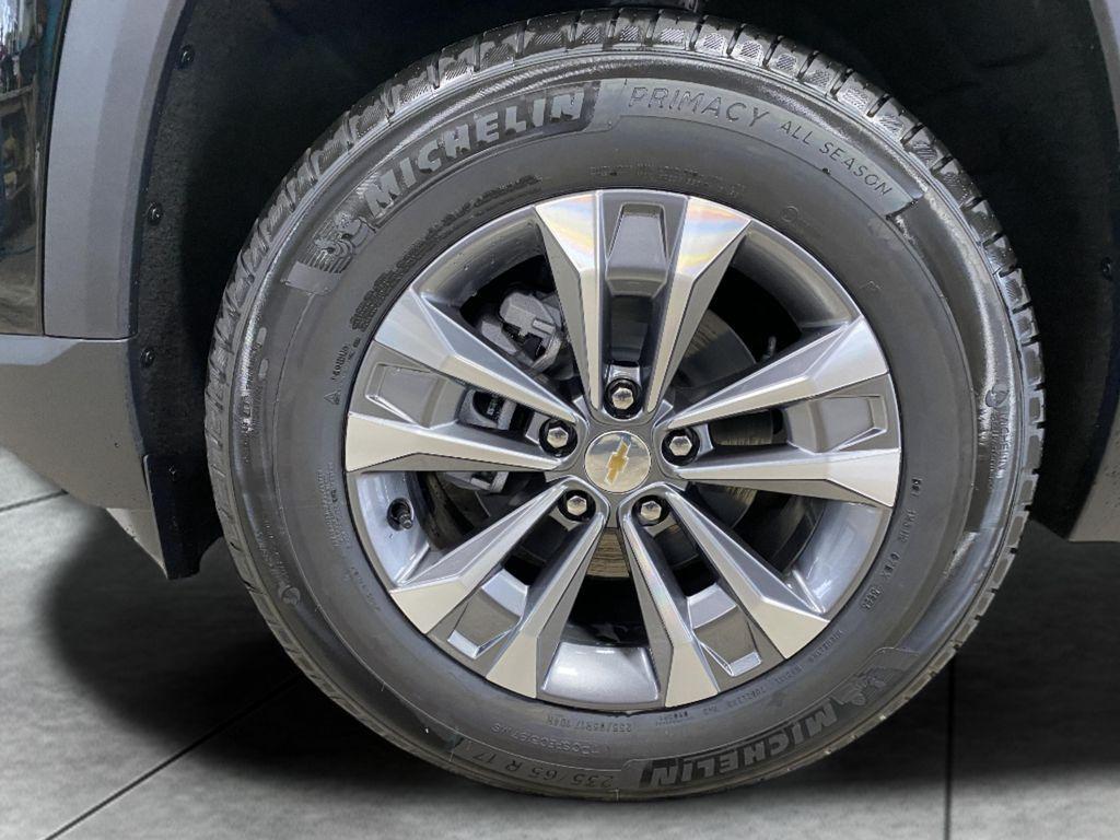 new 2026 Chevrolet Equinox car, priced at $33,744