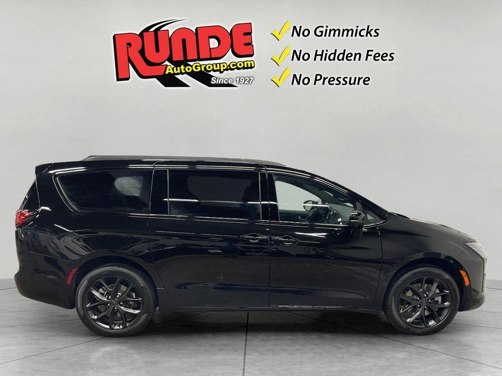 new 2027 Chrysler Pacifica car, priced at $55,175