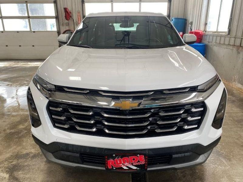 new 2026 Chevrolet Equinox car, priced at $33,744