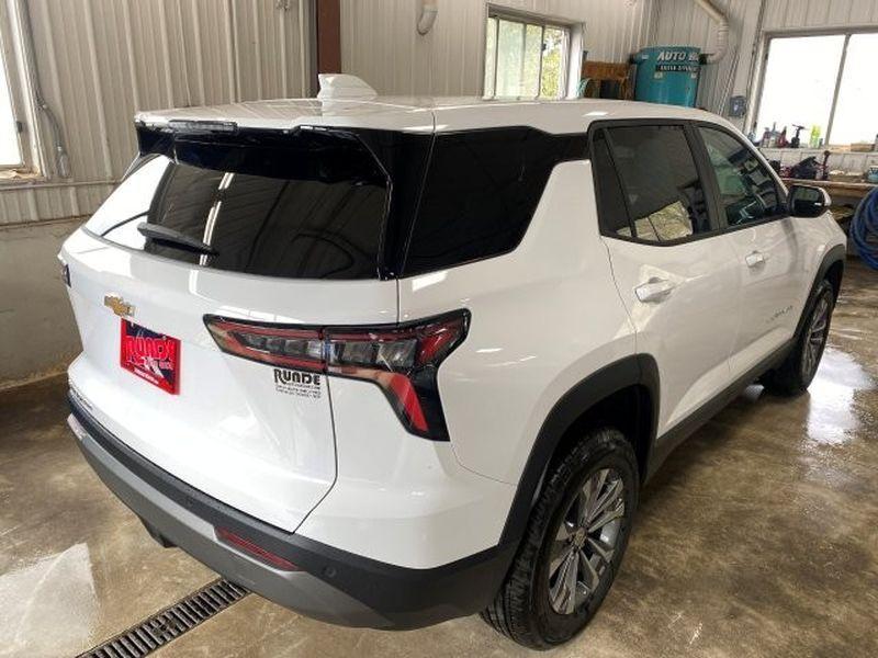 new 2026 Chevrolet Equinox car, priced at $33,744