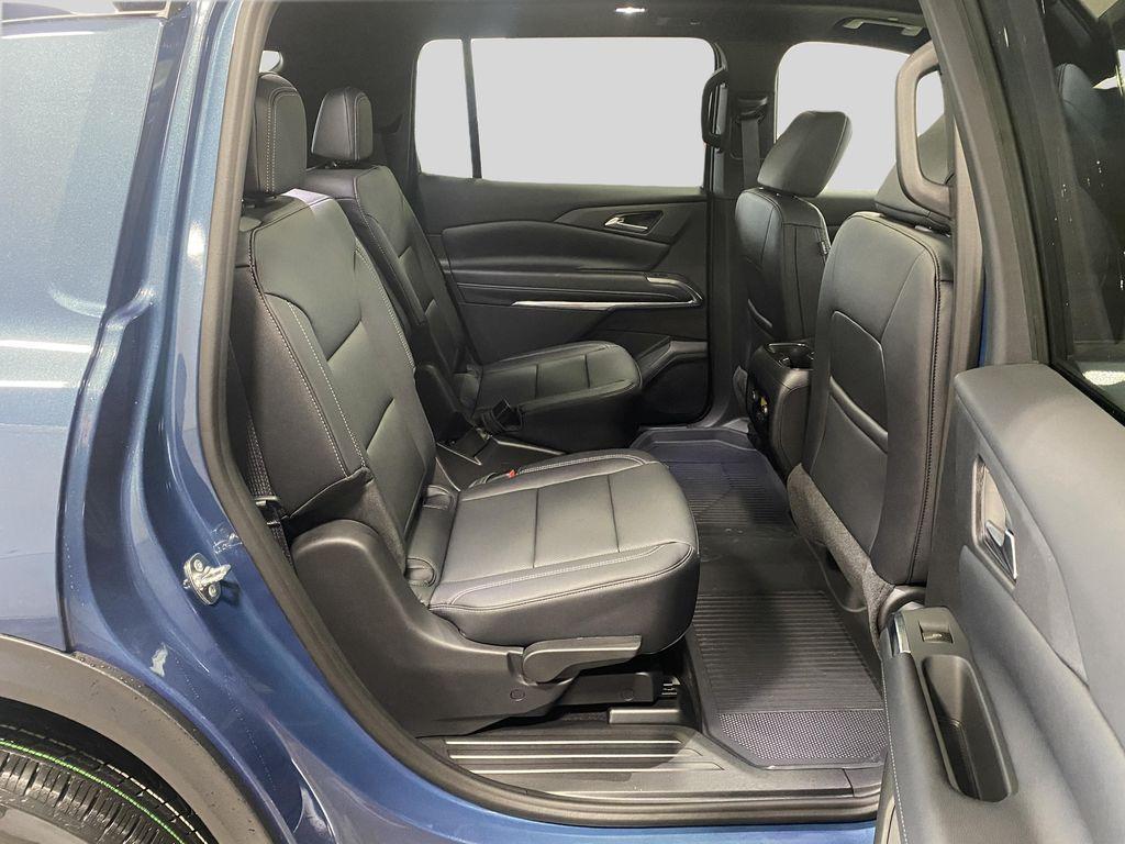 new 2026 Chevrolet Traverse car, priced at $48,013