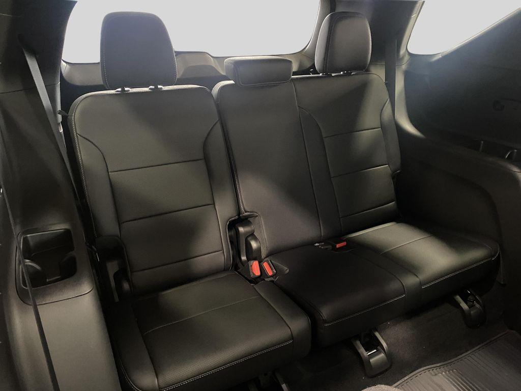 new 2026 Chevrolet Traverse car, priced at $48,013