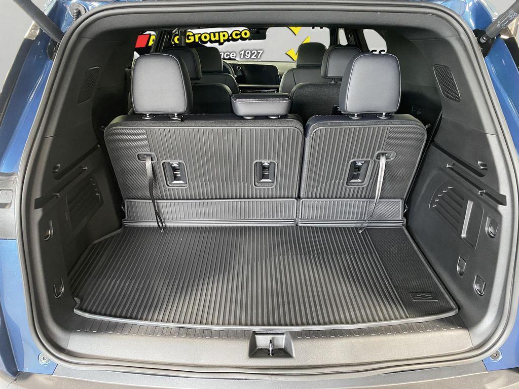 new 2026 Chevrolet Traverse car, priced at $48,013