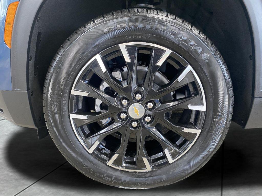 new 2026 Chevrolet Traverse car, priced at $48,013