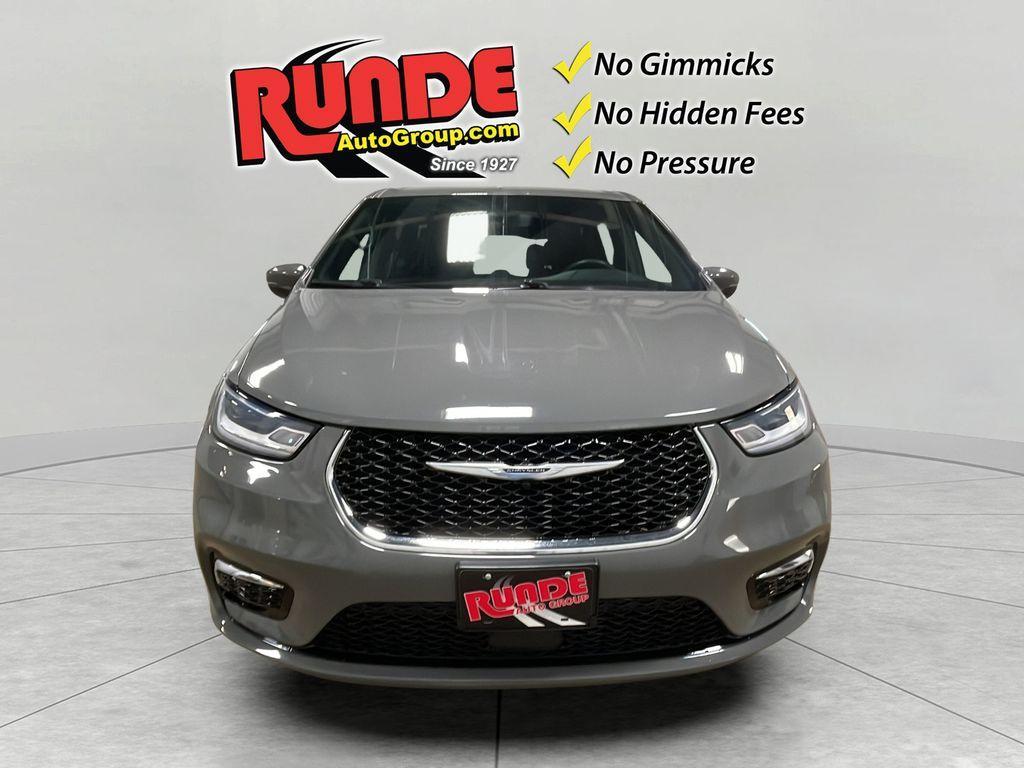 used 2023 Chrysler Pacifica car, priced at $23,992
