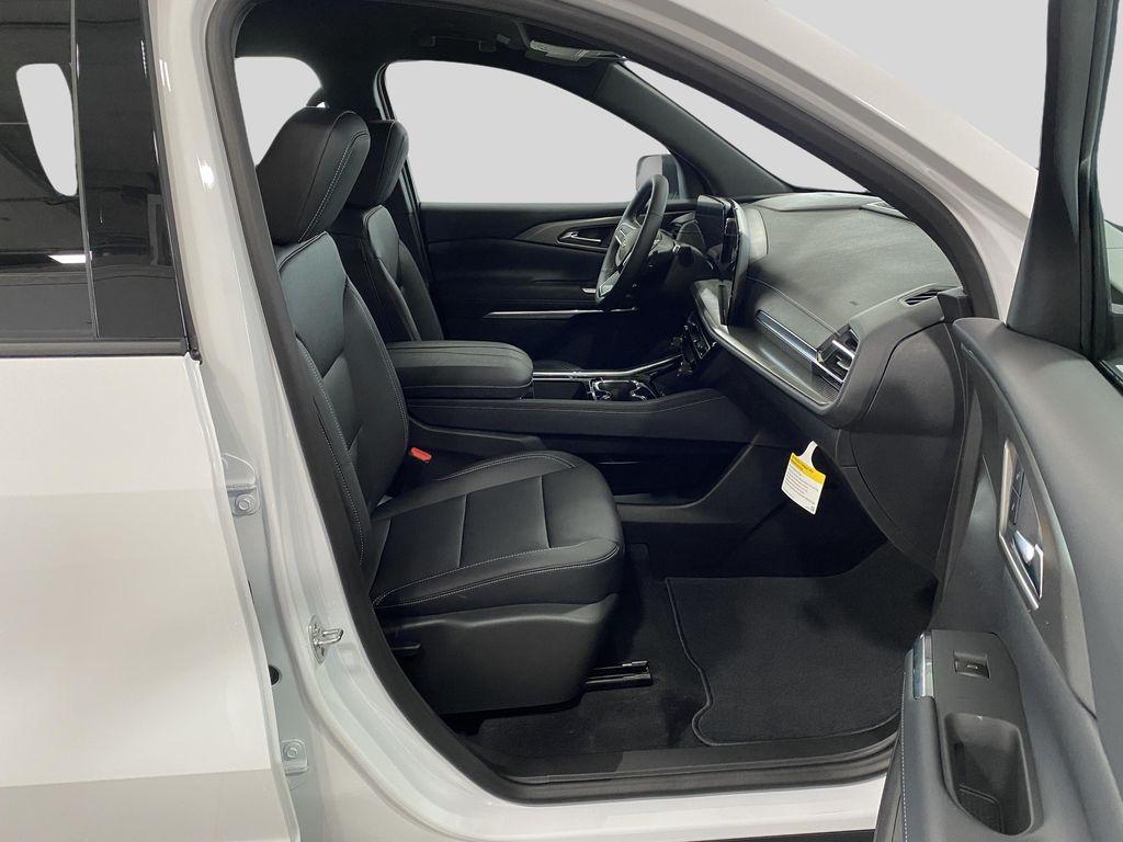 new 2026 Chevrolet Traverse car, priced at $47,817