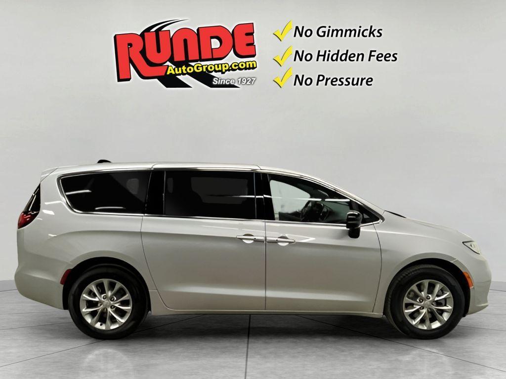 new 2026 Chrysler Pacifica car, priced at $52,914