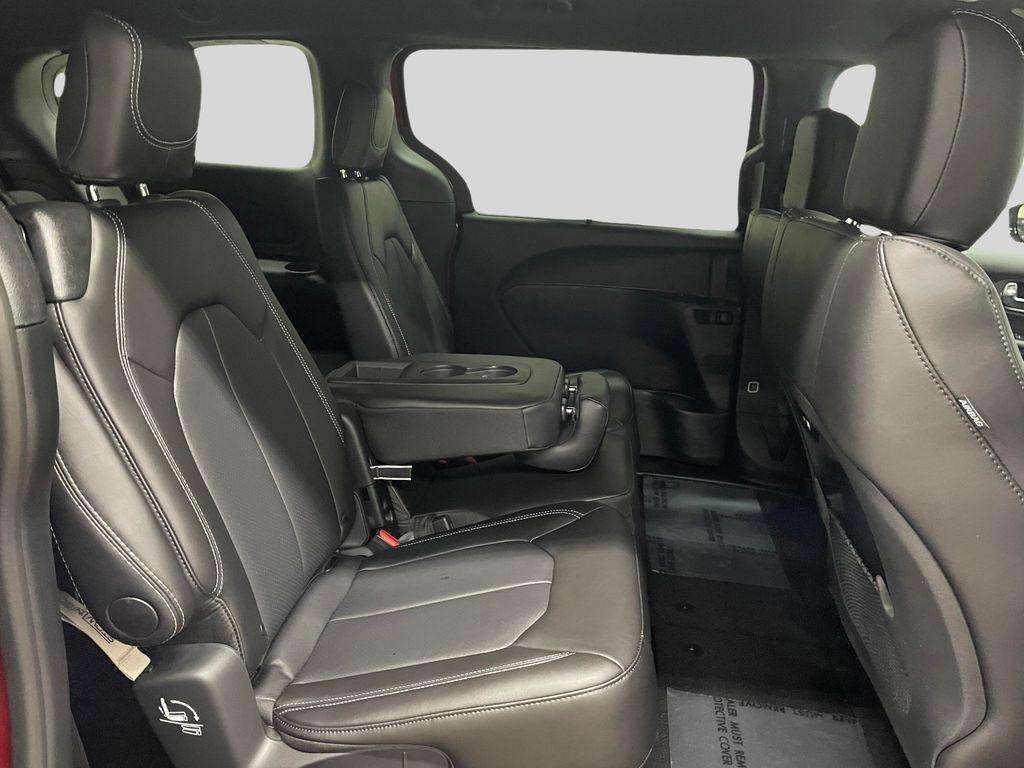 new 2026 Chrysler Pacifica car, priced at $46,402