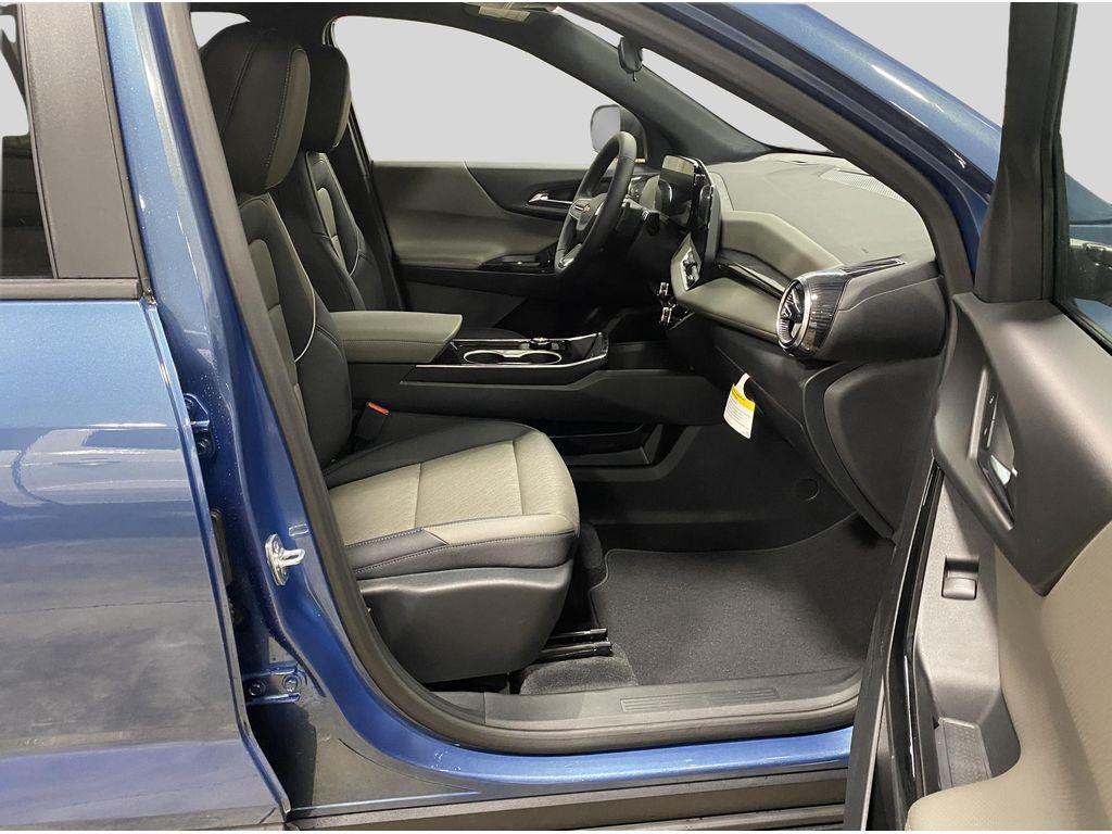 new 2026 Chevrolet Equinox car, priced at $33,744