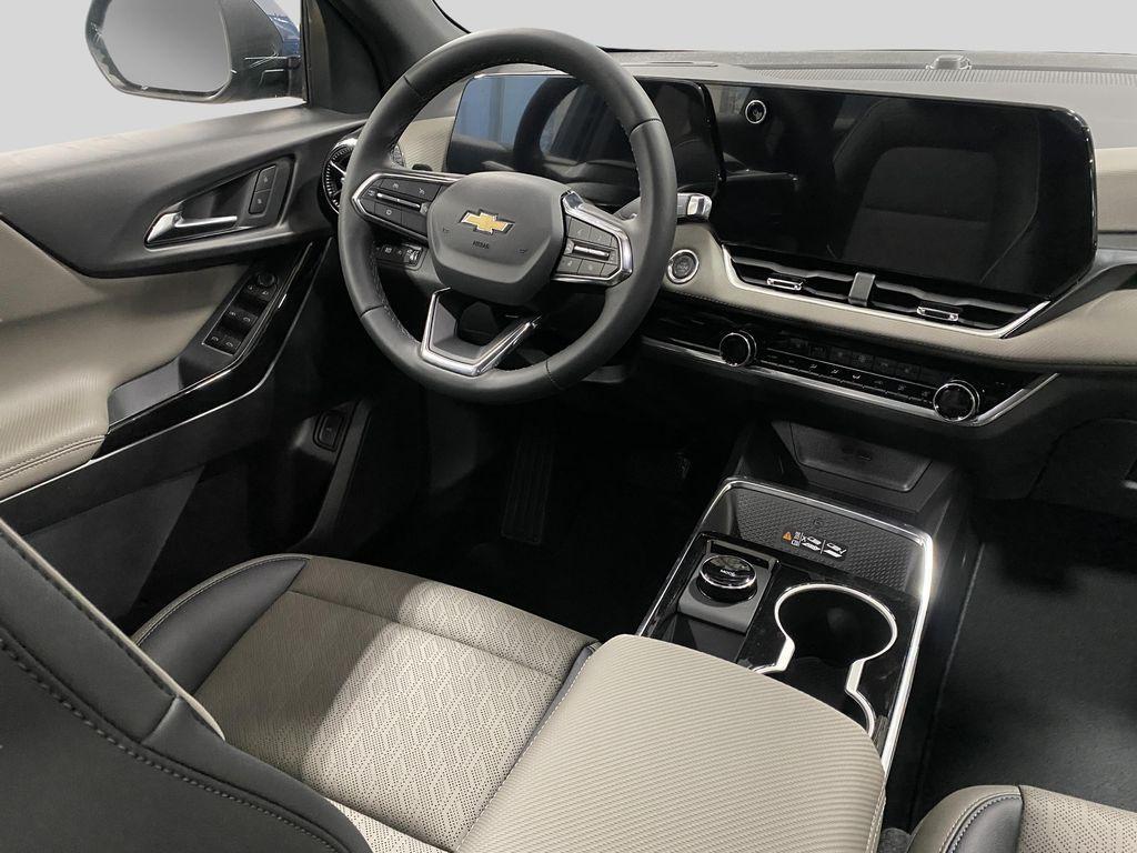 new 2026 Chevrolet Equinox car, priced at $33,744