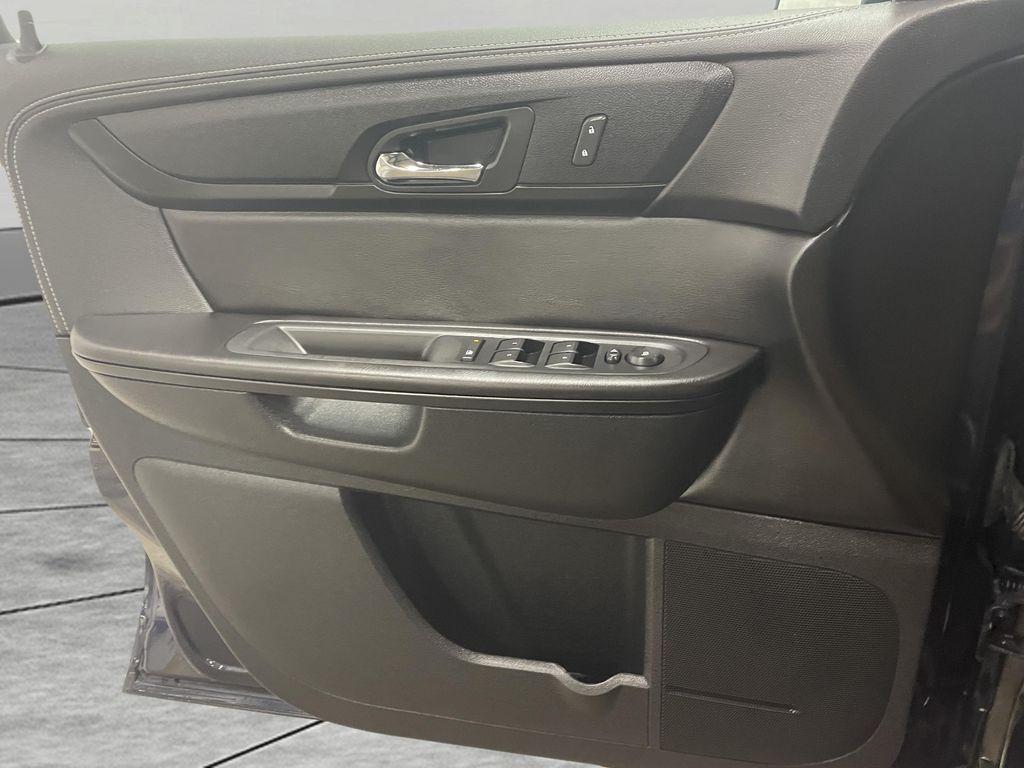 used 2017 Chevrolet Traverse car, priced at $7,940