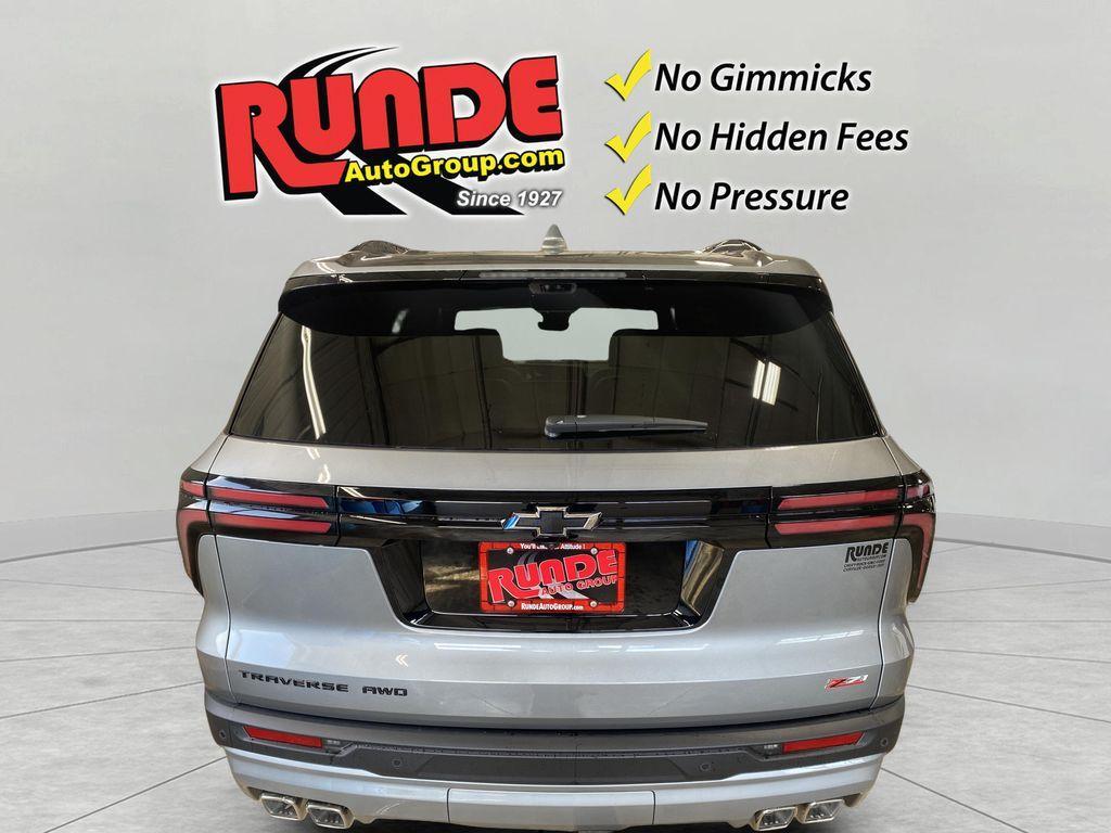 new 2026 Chevrolet Traverse car, priced at $52,012