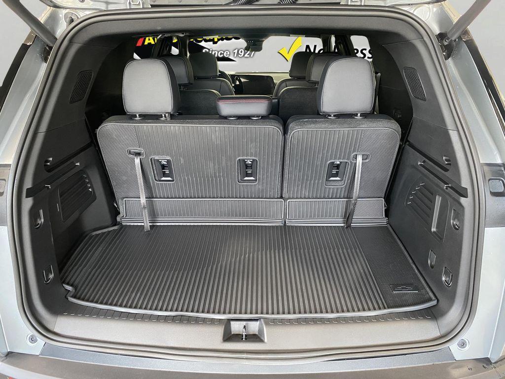 new 2026 Chevrolet Traverse car, priced at $52,012