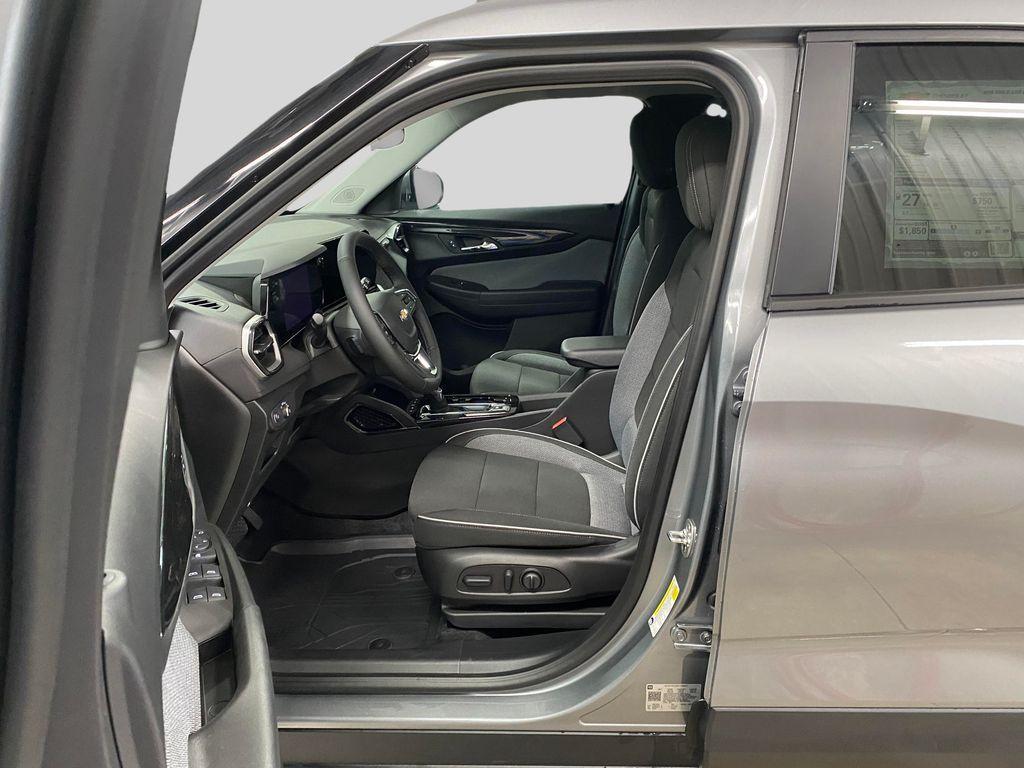 new 2026 Chevrolet TrailBlazer car, priced at $29,747