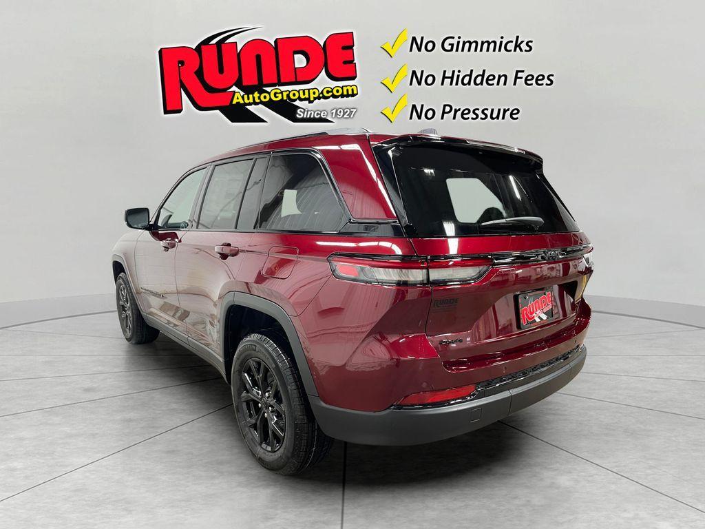 new 2025 Jeep Grand Cherokee car, priced at $45,662