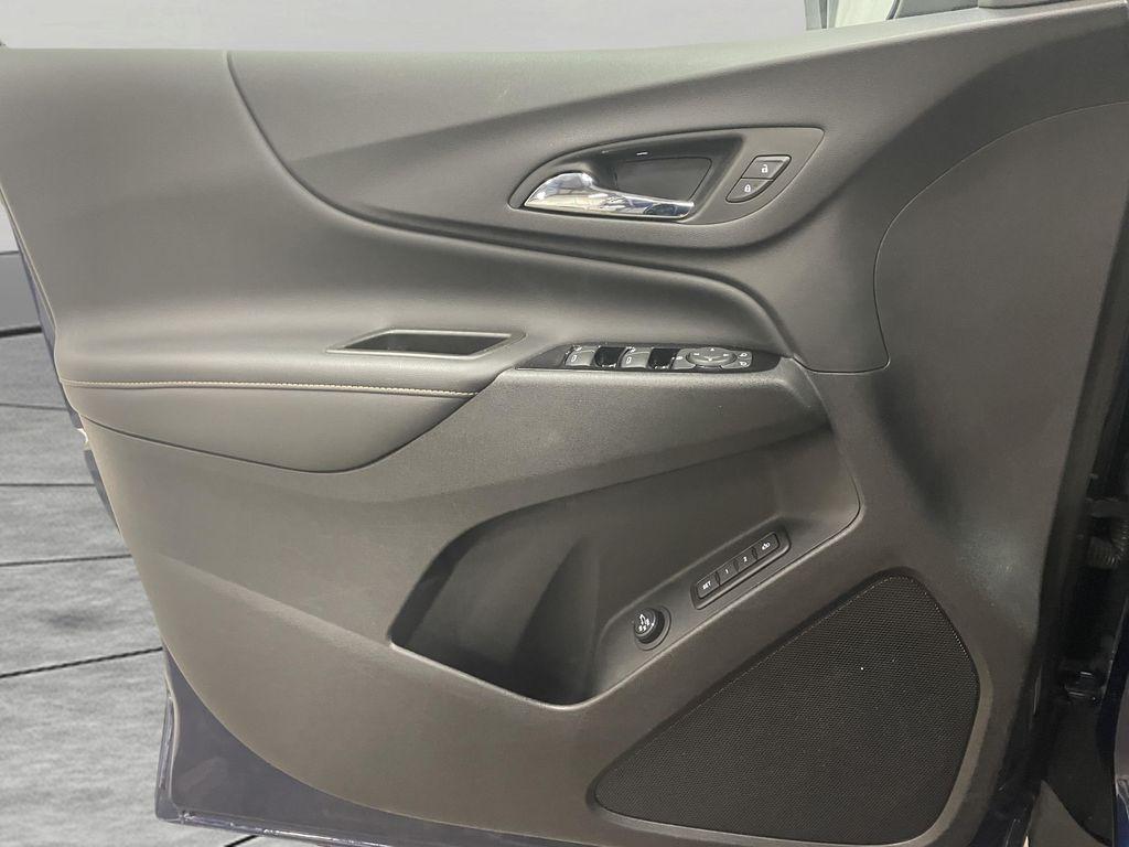 used 2022 Chevrolet Equinox car, priced at $27,750