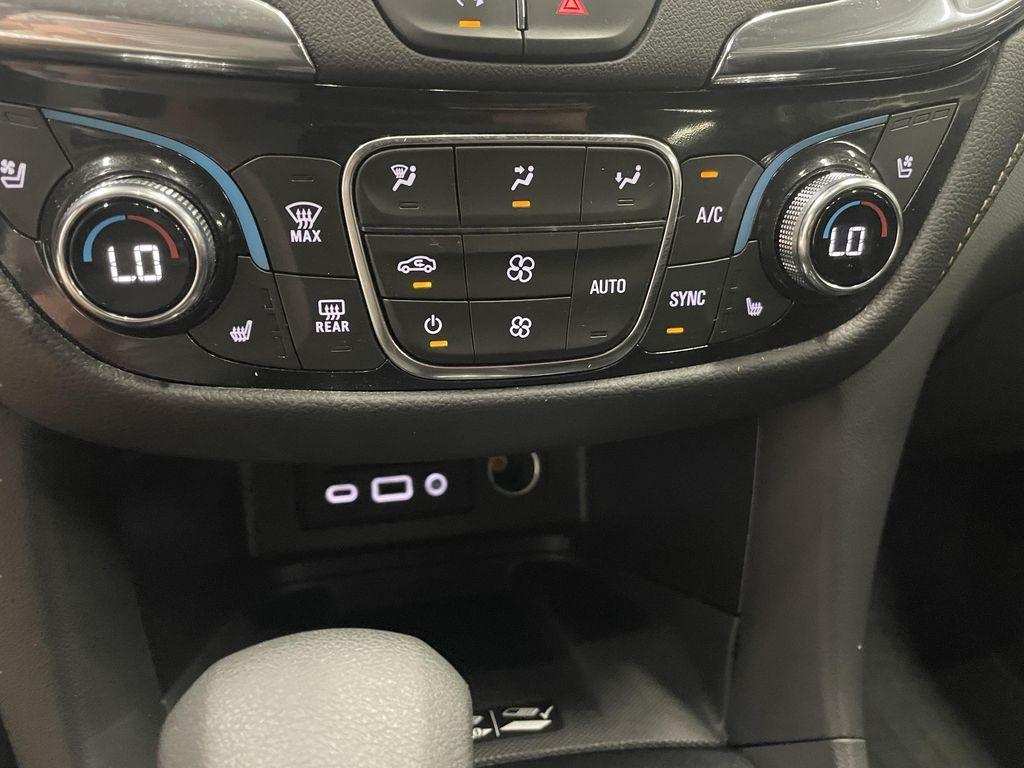 used 2022 Chevrolet Equinox car, priced at $27,750