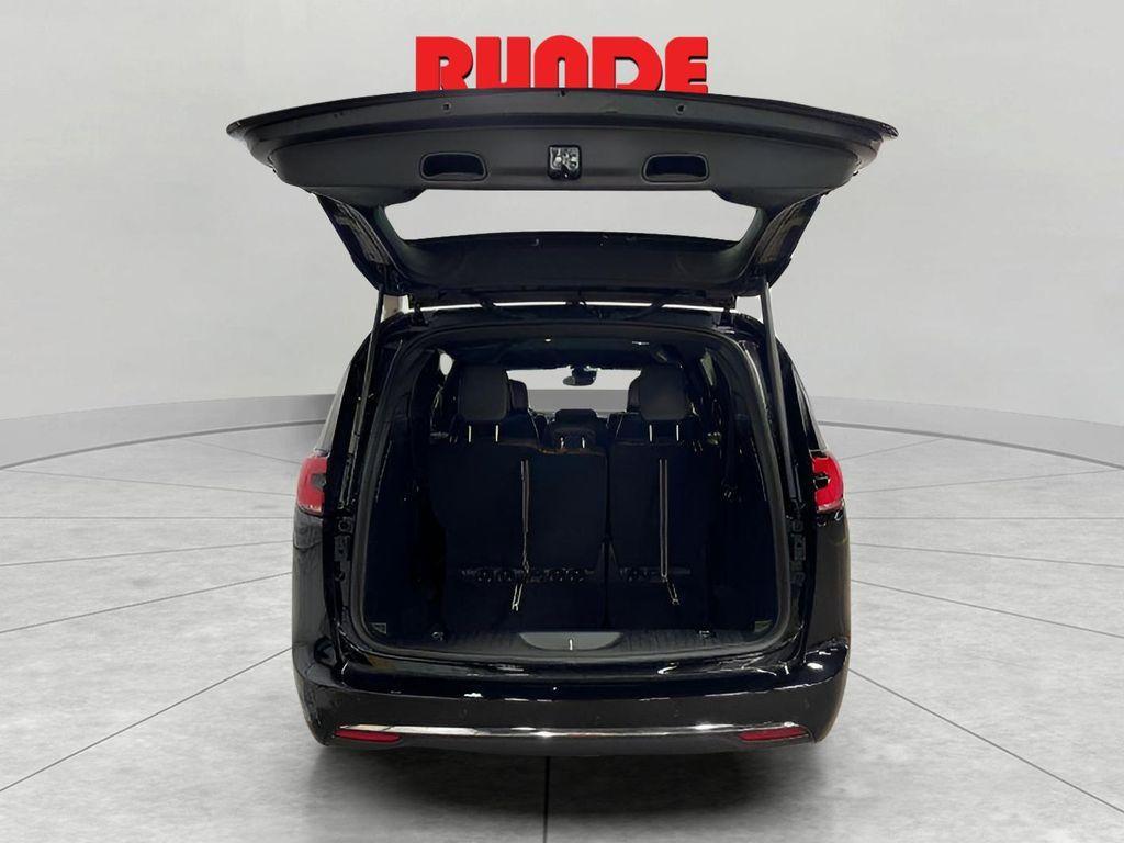 new 2026 Chrysler Pacifica car, priced at $44,223